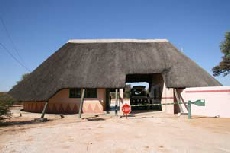Mabuasehube Entrance Gate, KTP